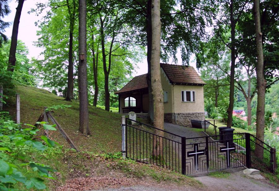 2016_de_un40_helbacemetary.jpg 2016_de_un40_helbacemetary.jpg